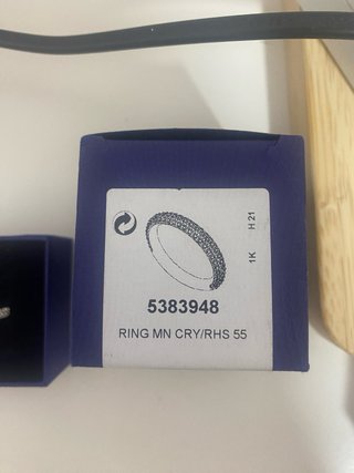 Anillo Swarovski con piedras