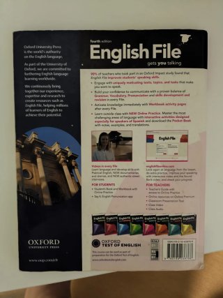 English File With Online Practice for Speakerts...