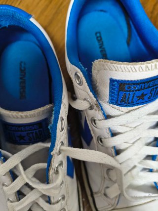 Zapatillas Converse Piel Blancas y Azules