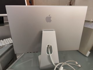 Pantalla Apple Cinema Display 20, no hago envío