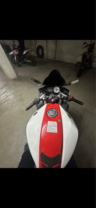 Yamaha YZF R125 2008 Roja y Blanca