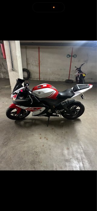 Yamaha YZF R125 2008 Roja y Blanca