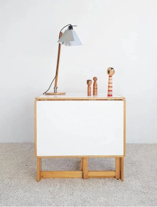 Mesa plegable HABITAT de haya y formica.