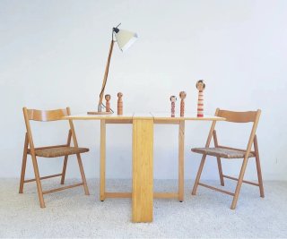 Mesa plegable HABITAT de haya y formica.