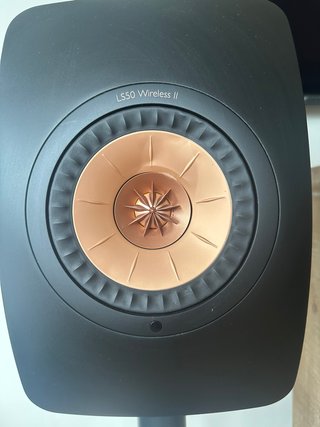 KEF LS50 Wireless II + Soporte Negro