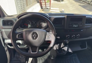 Renault Master L2 H2 con trampilla elevadora
