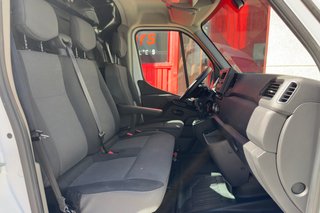 Renault Master L2 H2 con trampilla elevadora