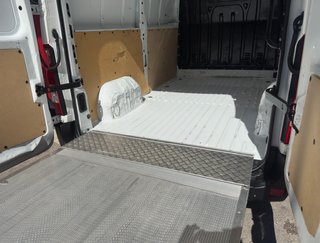 Renault Master L2 H2 con trampilla elevadora