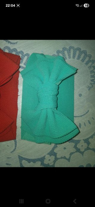 Diadema de lazo roja y verde