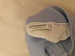 Chaqueta Stradivarius azul y blanco