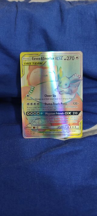 Carta Pokémon Eevee & Snorlax GX TAG TEAM