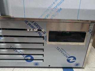 Nevera expositora de helados