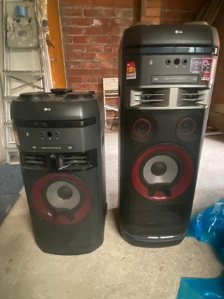 Altavoces LG Negros