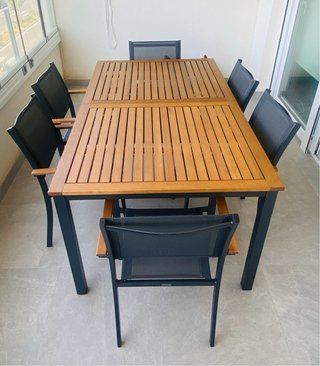 Mesa de exterior moderna con 6 sillas