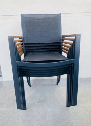 Mesa de exterior moderna con 6 sillas