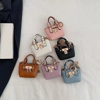 Mini Bolso Marrón con Cadena Dorada