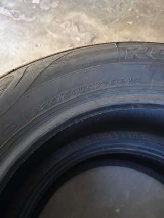 Neumáticos nuevos 225-60-R17 99V Roadstone hp02