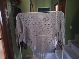 Chal crochet hecho a mano acrílico