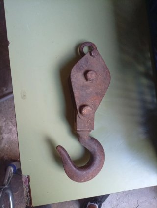 Polea de hierro con gancho