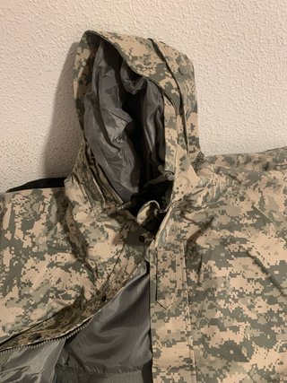 Abrigo militar camuflado chubasquero