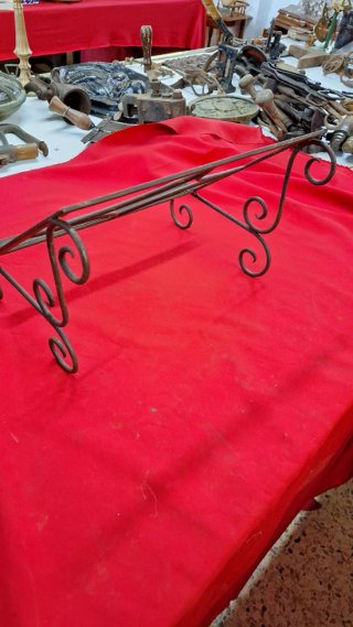 Atril de forja decorativo