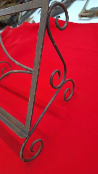 Atril de forja decorativo