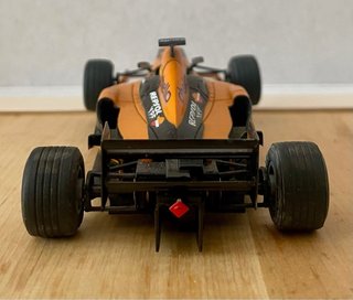 Coche F1 Scalextric Arrows Lost Boys