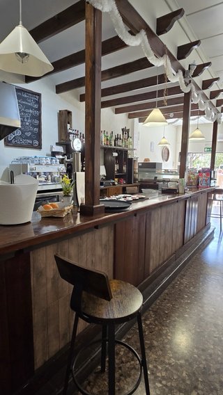 Vendo bar restaurante insonorizado
