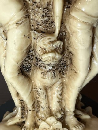 Scultura vaso balinese in resina