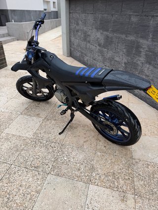 Derbi Senda Enduro Negra y Azul