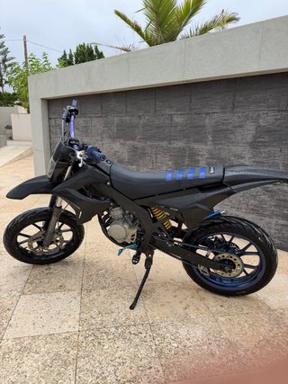 Derbi Senda Enduro Negra y Azul