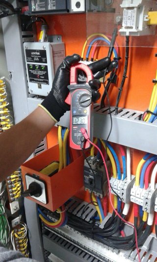 ELECTRICISTA