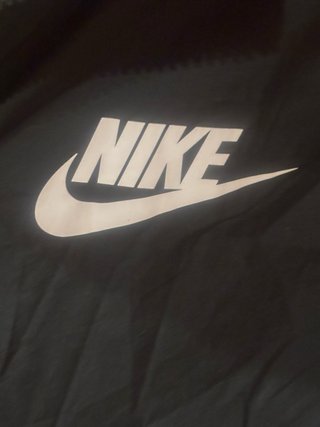 Chaqueta Nike Negra con Capucha