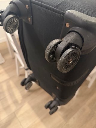 Maleta de viaje 23kg negra usada