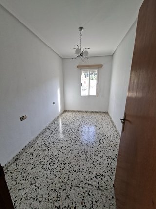 Chalet / vivienda independiente en Calle Triana
