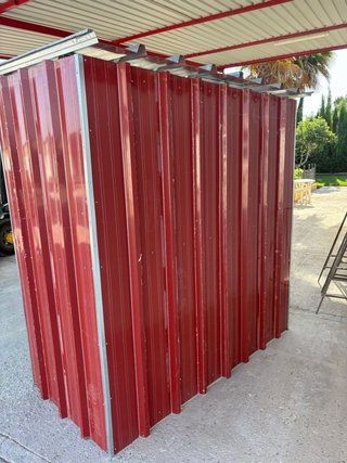 Caseta Metálica Nueva Gris y Roja