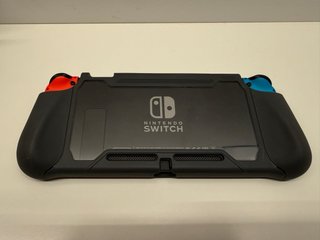 Nintendo Switch + accesorios
