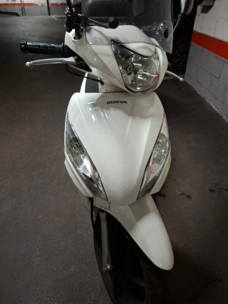Honda Vision 50cc Scooter