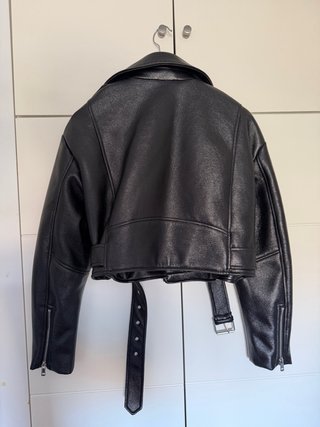 Chaqueta cuero negra Zara