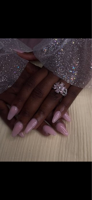 Uñas acrílicas 15€