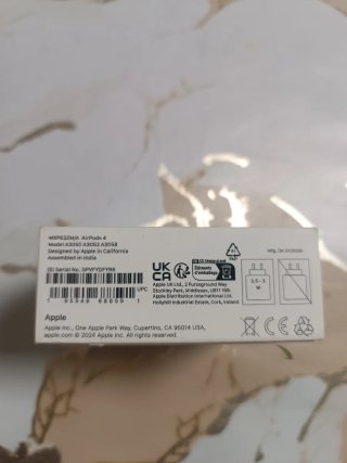 AirPods Apple