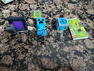 Figuras Minecraft Kinder Joy