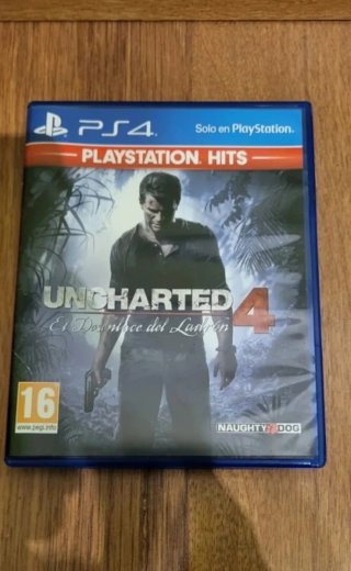 PS4 1TB + Uncharted 4 + 2 Mandos DS4