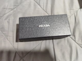 Gafas de sol Prada negras