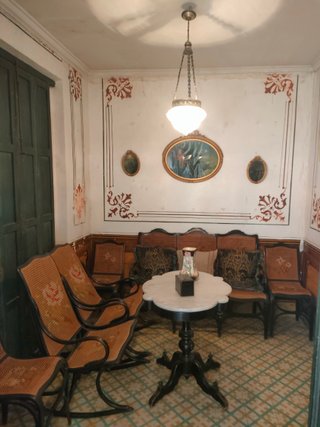 Muebles y antigüedades. Casa histórica Elda XIX XX