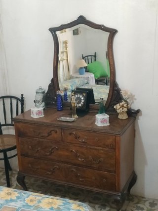 Muebles y antigüedades. Casa histórica Elda XIX XX