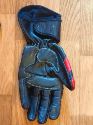 Guantes de moto Tunik piel negros y rojos.