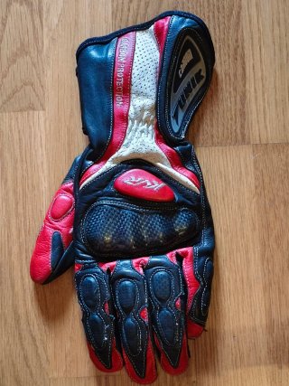 Guantes de moto Tunik piel negros y rojos.