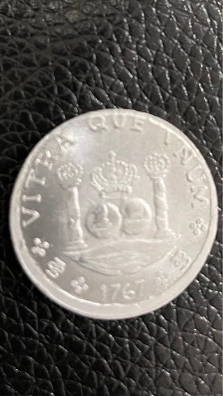 2 monedas acuñadas