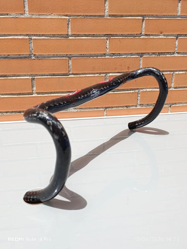 Manillar CARBONO COSTANTINO 31,8x440mm. NUEVO.
